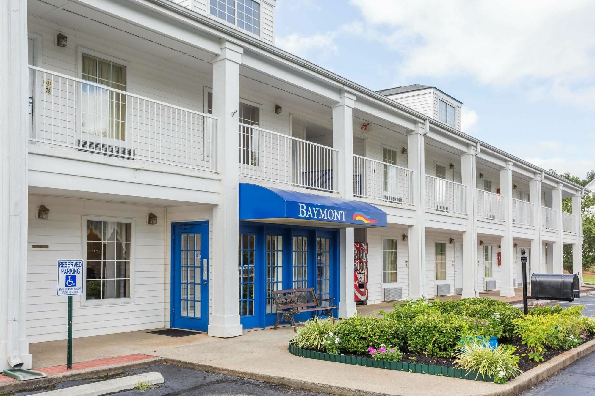 Baymont By Wyndham Greenwood Exterior photo